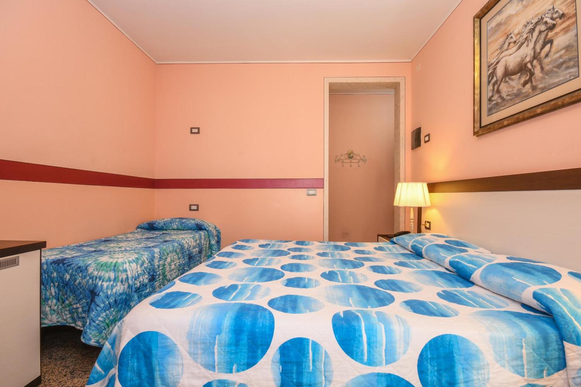 Camere America B&B Sirmione Camera foto